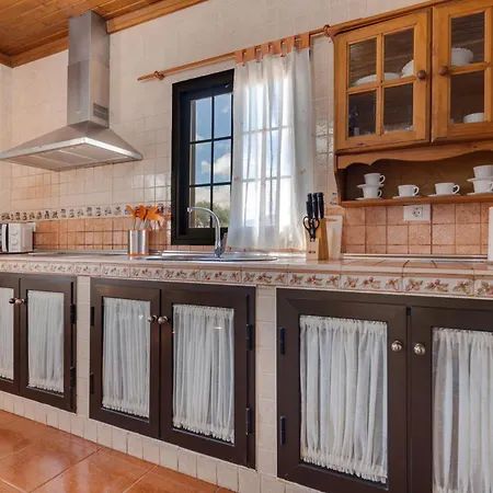 Antonia * Betancuría